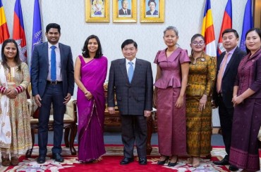 កម្ពុជា-ឥណ្ឌា ព្រមព្រៀងបន្តពង្រឹងការបណ្តុះបណ្តាលបច្ចេកទេស និងបដិសណ្ឋារកិច្ចខណៈមានការហោះហើរត្រង់