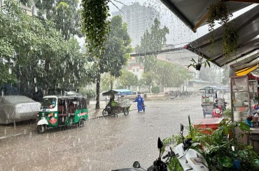 ចាប់ពីថ្ងៃទី16ដល់ថ្ងៃទី18ខែតុលាឆ្នាំ 2024ភ្លៀងនៅតែបន្តធ្លាក់មកលើកម្ពុជា