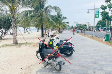 ចិញ្ចើមផ្លូវនិងផ្លូវថ្មើជើងត្រូវប្រើប្រាស់សម្រាប់តែគោលបំណងក្នុងការធ្វើចរាចរណ៍ដោយថ្មើរជើង